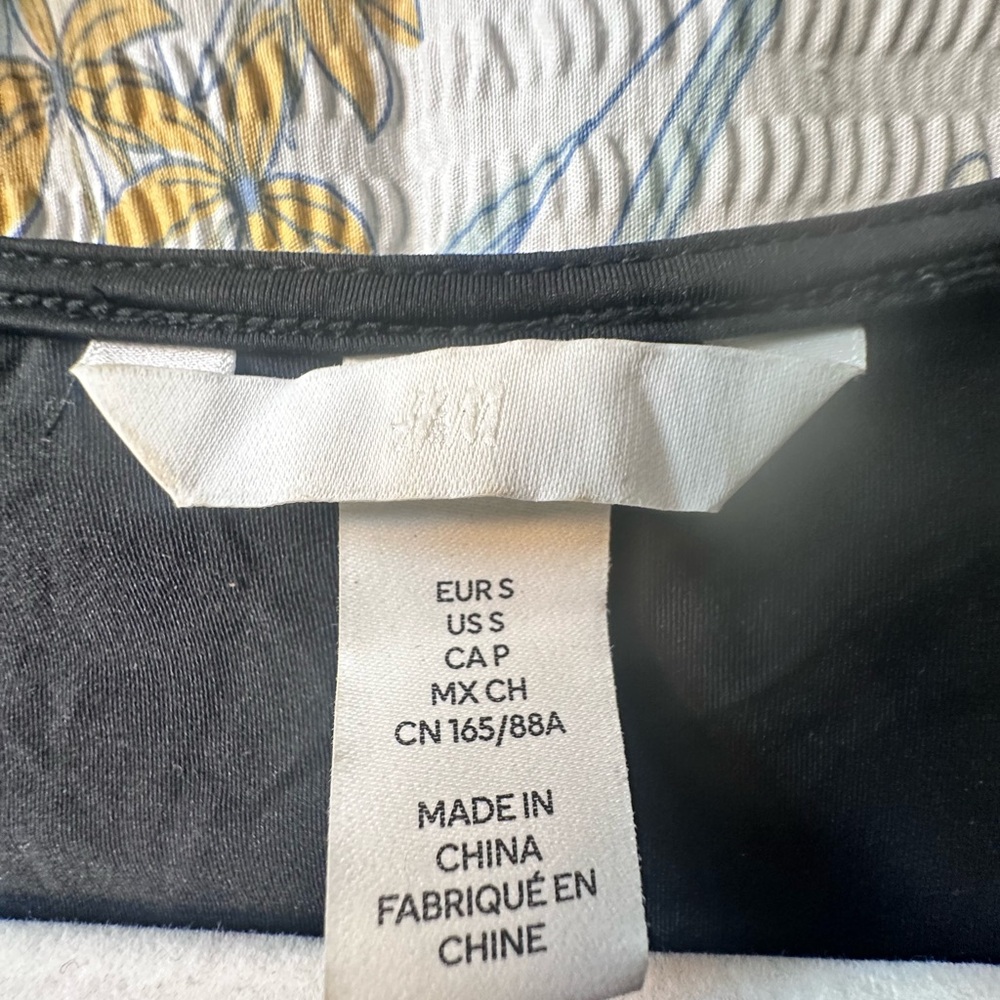 Two pack Black and Cream Sqaure Neck Tank Tops - Picture 4 of 6